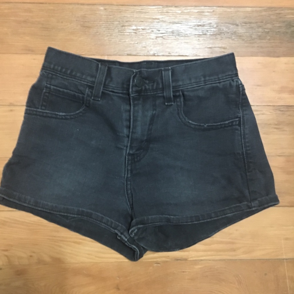 Black Levi’s Shorts